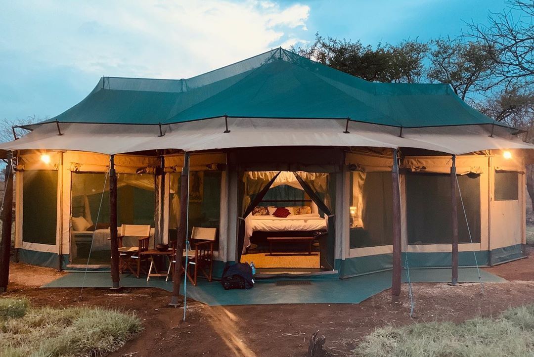 Serengeti lodge accommodation at dusk