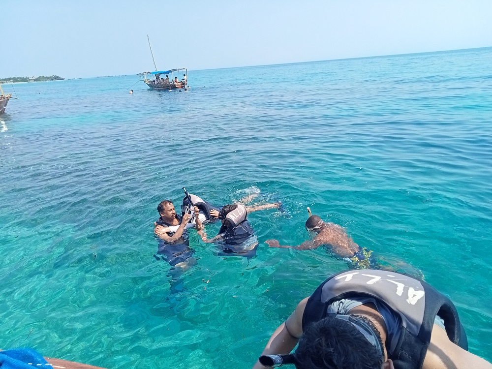 best 5 days tanzania safari and zanzibar beach holiday